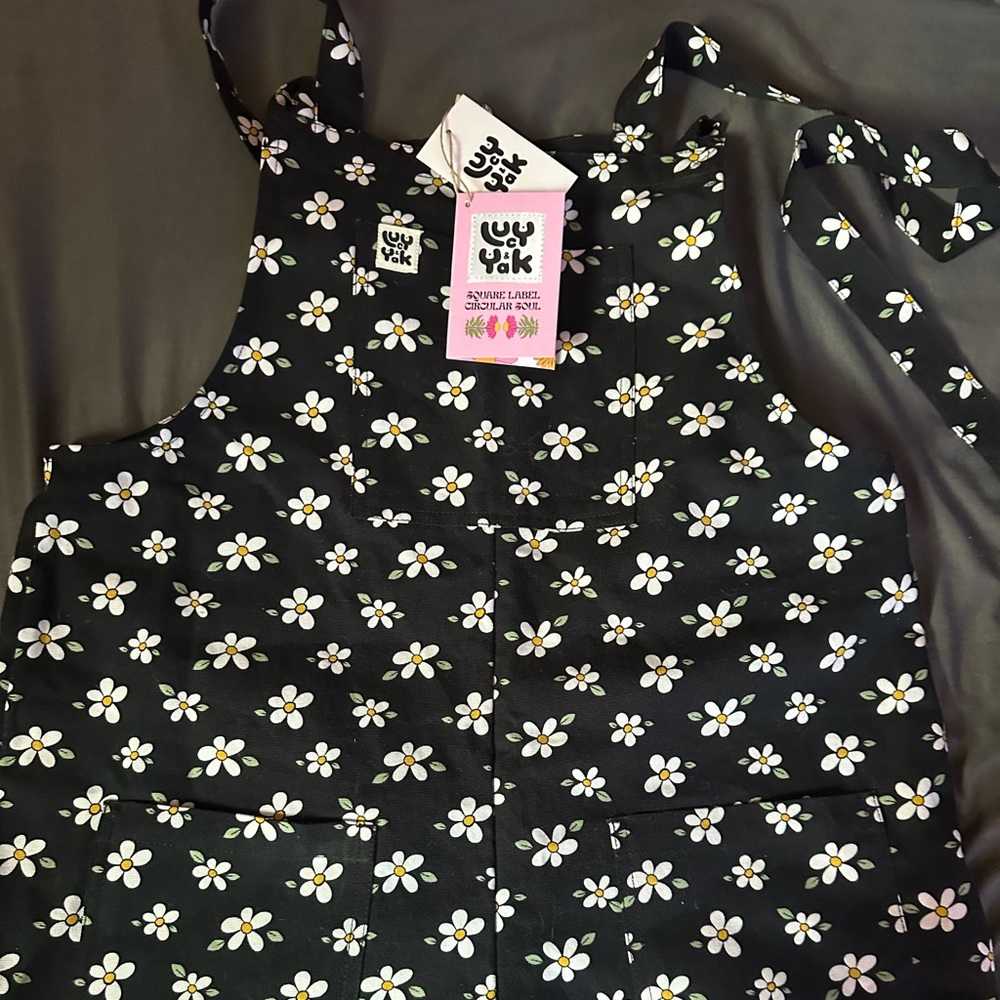 Lucy & Yak Original Dungaree Shorts: Daisy Dream Print